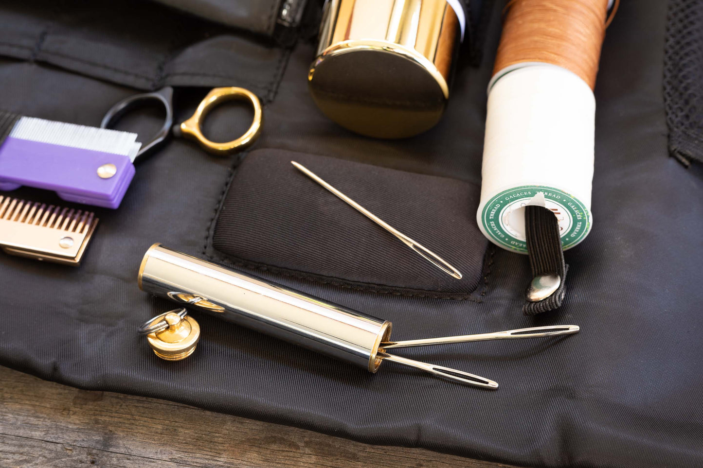 Horse Plaiting Needle Container