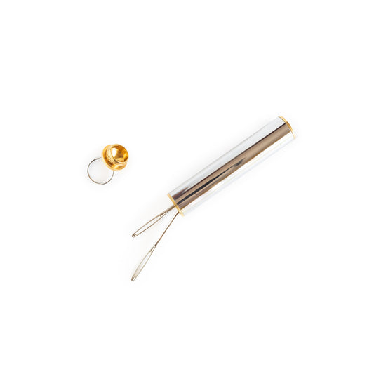 Needle Container and 2 Needles