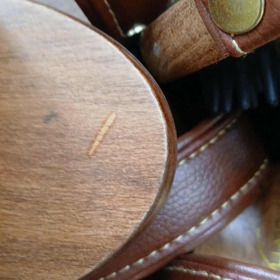 Scratch and Dent Rubber Brush