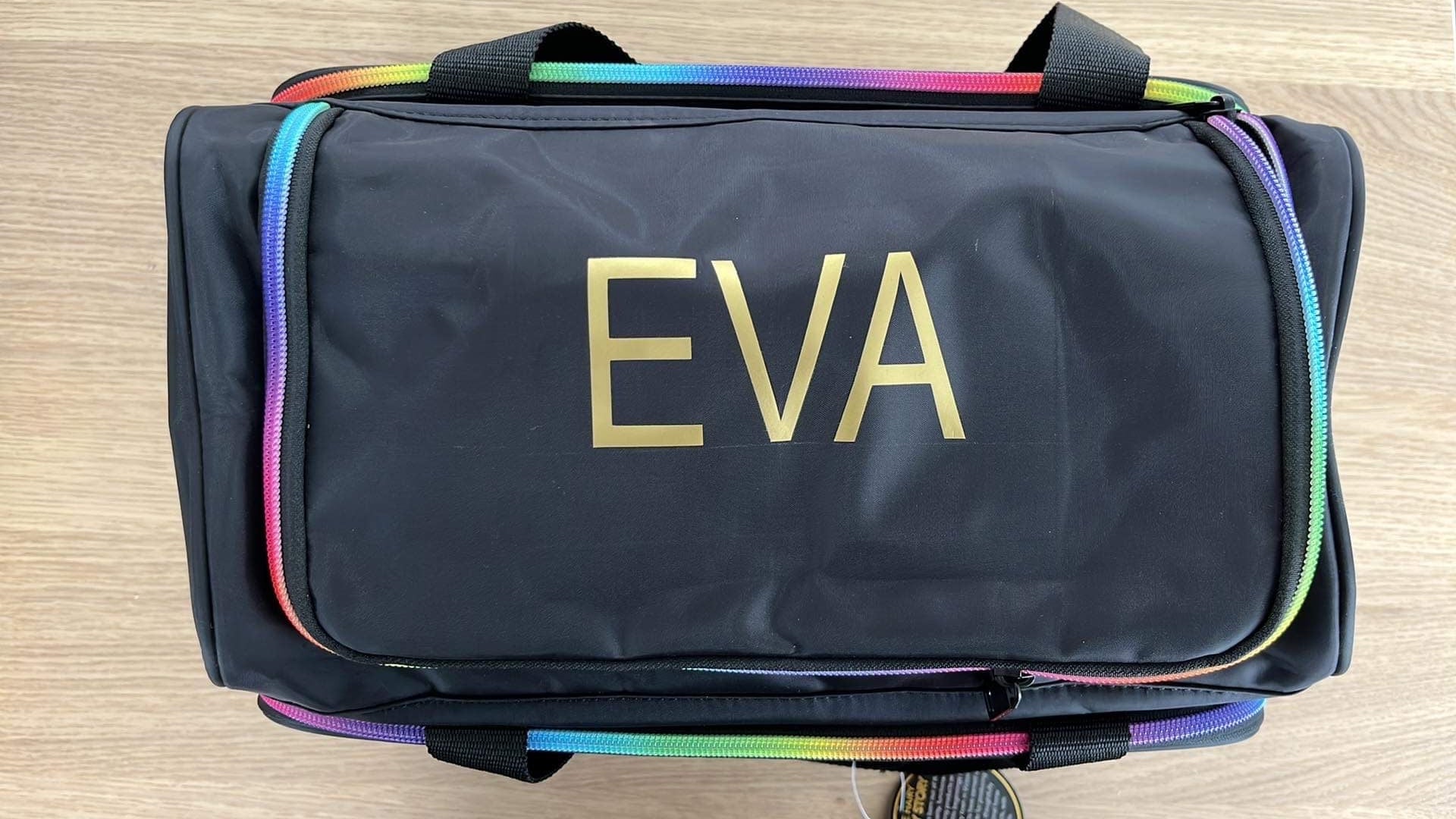 Personalised text on the bag saying "Eva"